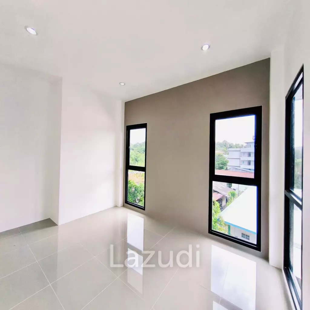 Modern 3 Bedroom Detached Home in Ratsada Phuket