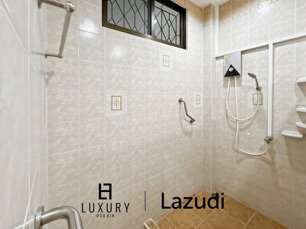 วิลล่าราคาประหยัด 3 ห้องนอน 2 ห้องน้ำในซอย 6