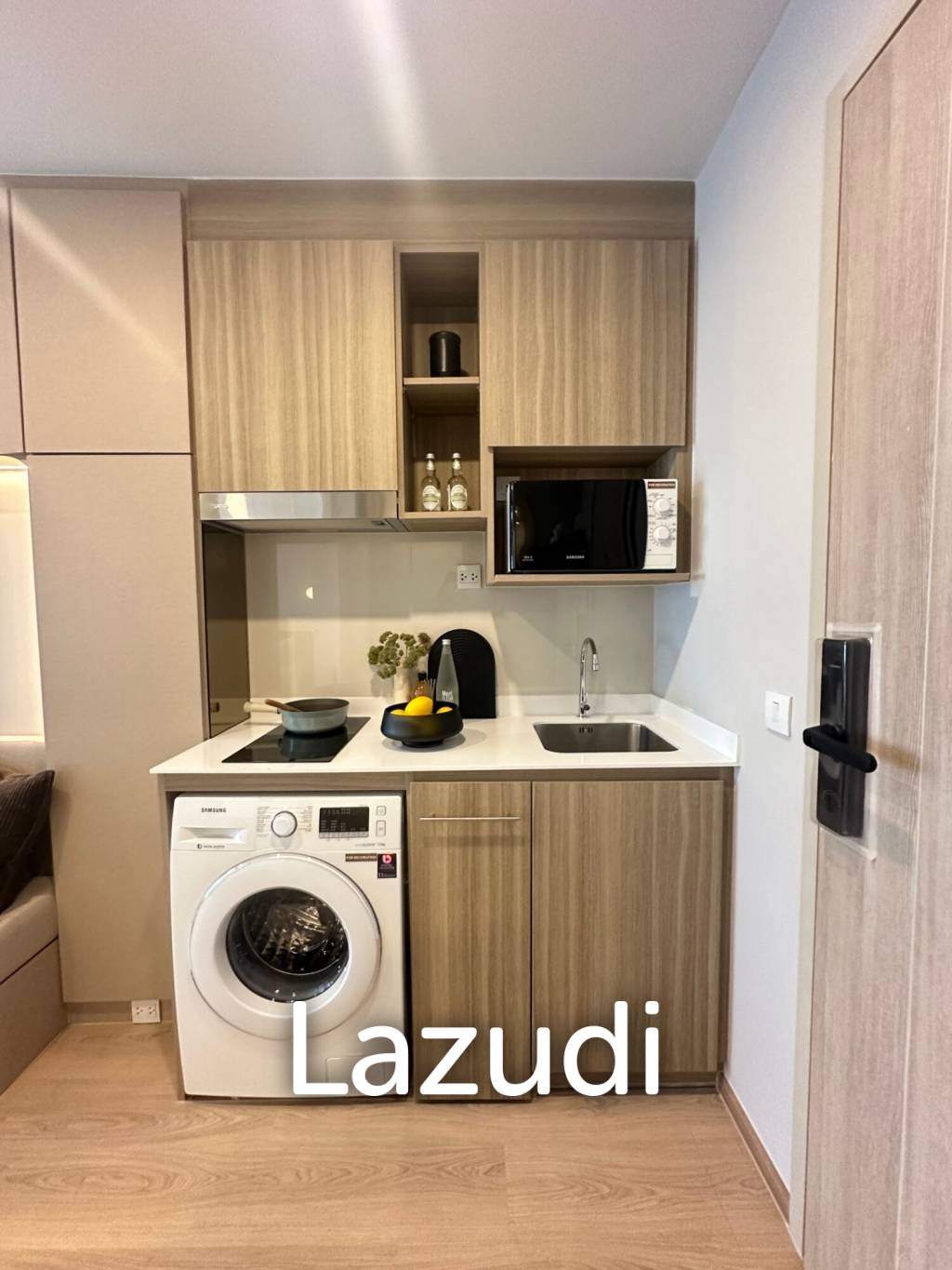 35 sqm high floor condo at Life Rama 4 - Asoke Khlong Toei