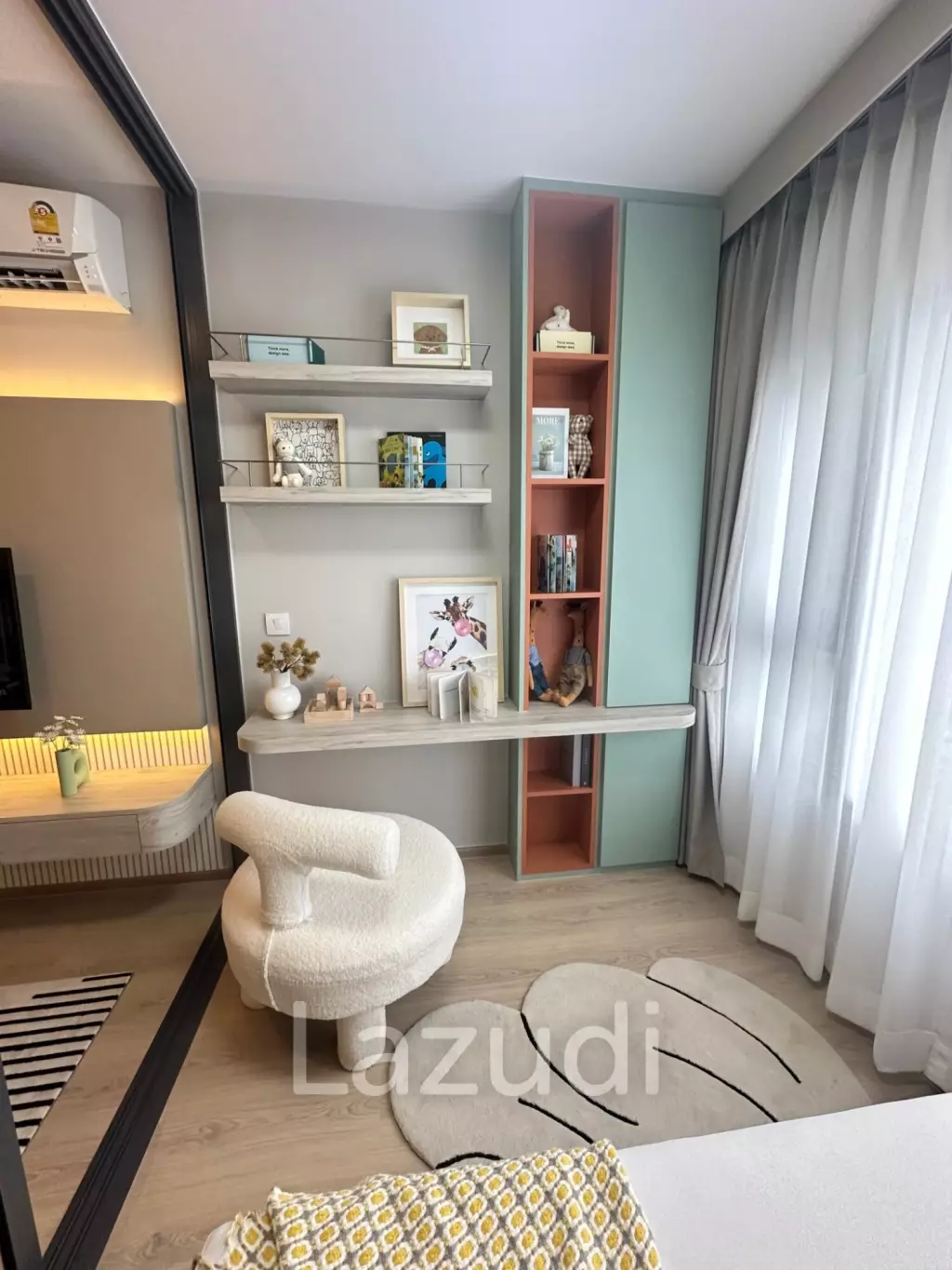 35 sqm high floor condo at Life Rama 4 - Asoke Khlong Toei