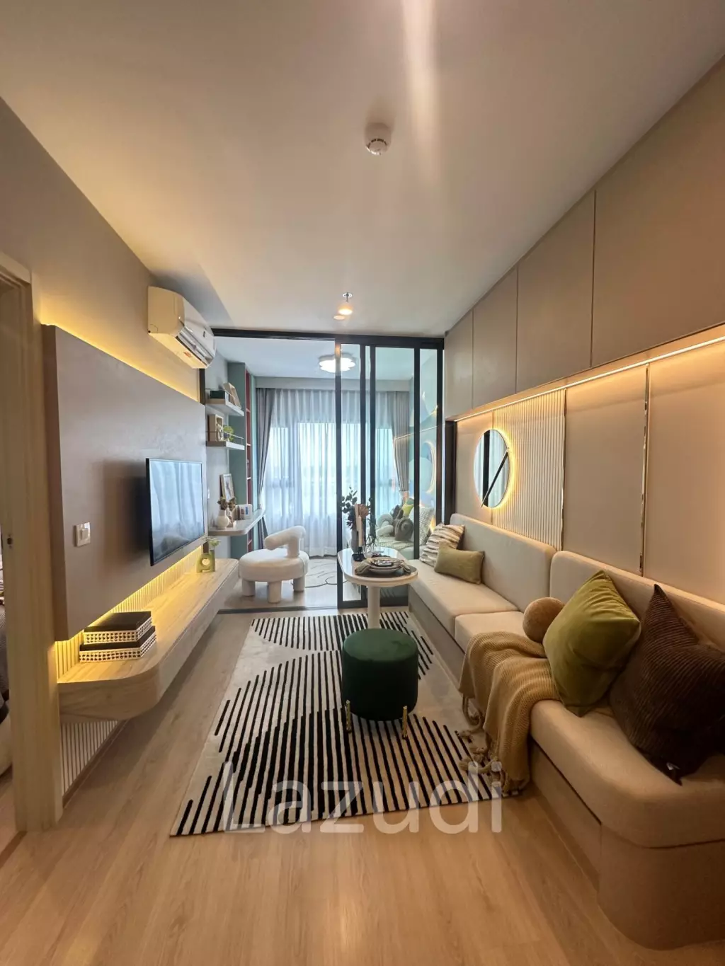 35 sqm high floor condo at Life Rama 4 - Asoke Khlong Toei