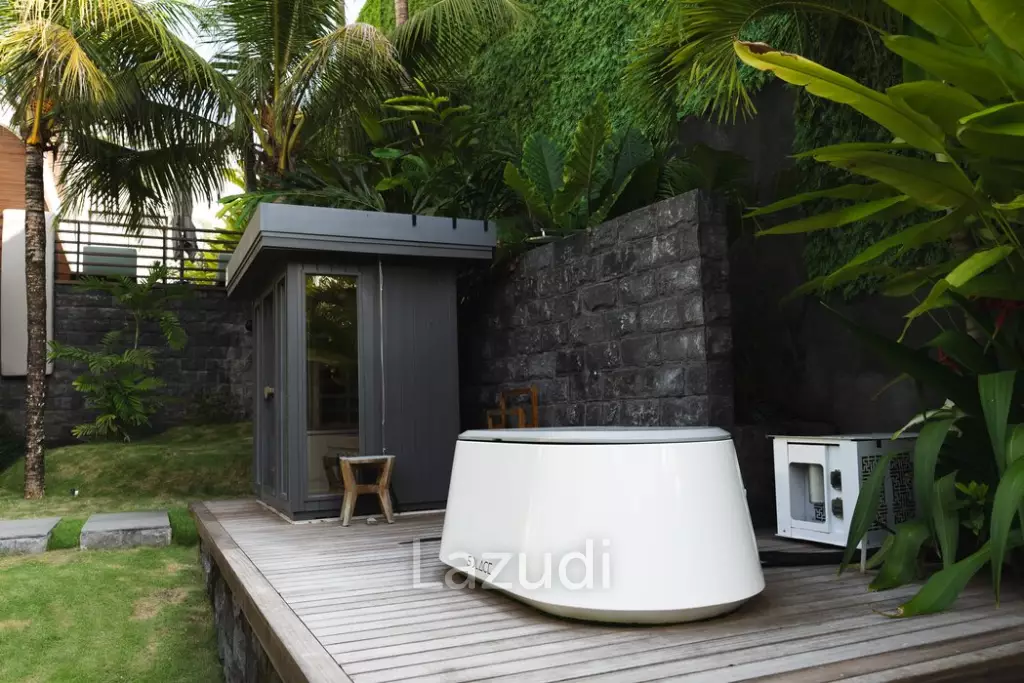 Luxury Oasis in Pererenan: Exquisite Bali Villa with Modern Amenities in Prime Location