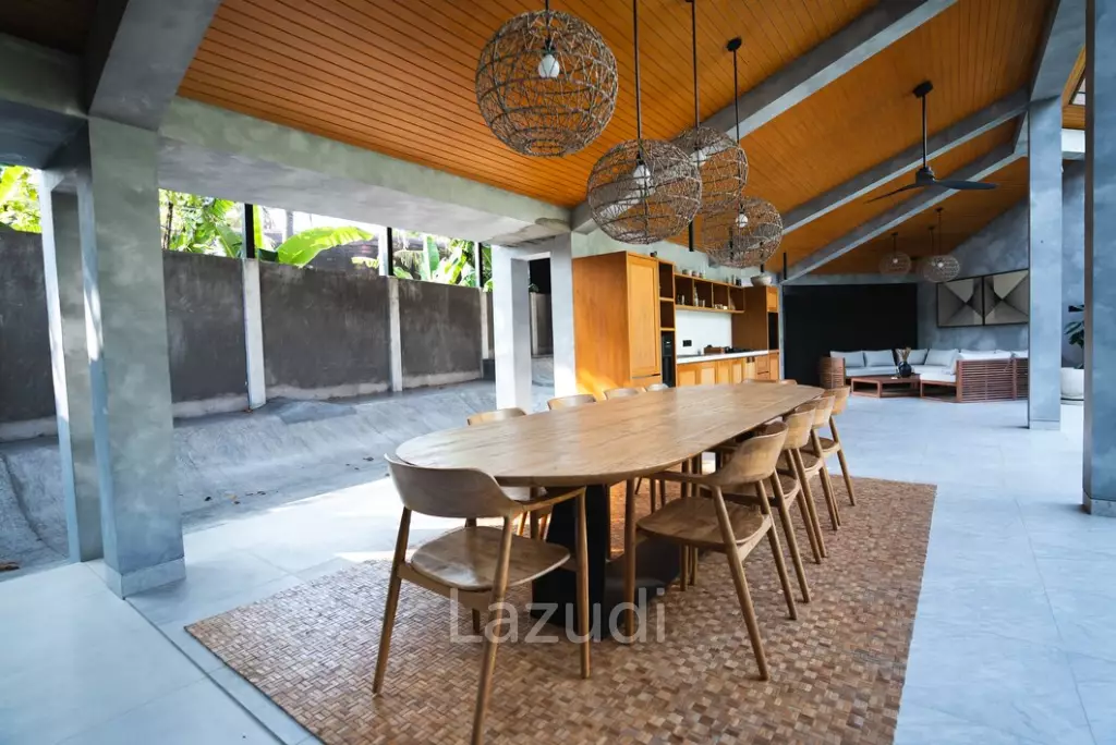 Luxury Oasis in Pererenan: Exquisite Bali Villa with Modern Amenities in Prime Location