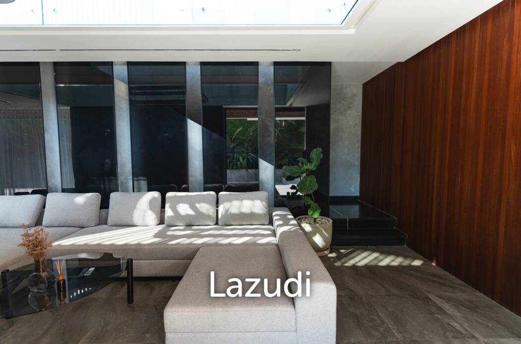 Luxury Oasis in Pererenan: Exquisite Bali Villa with Modern Amenities in Prime Location