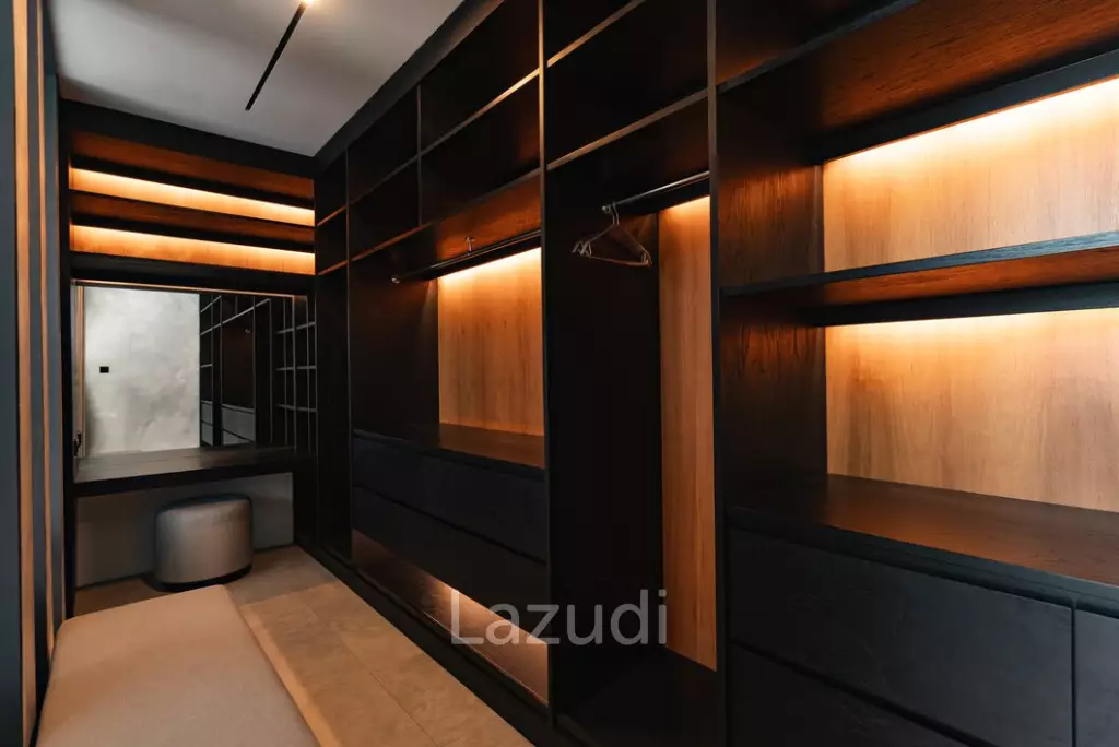 Luxury Oasis in Pererenan: Exquisite Bali Villa with Modern Amenities in Prime Location