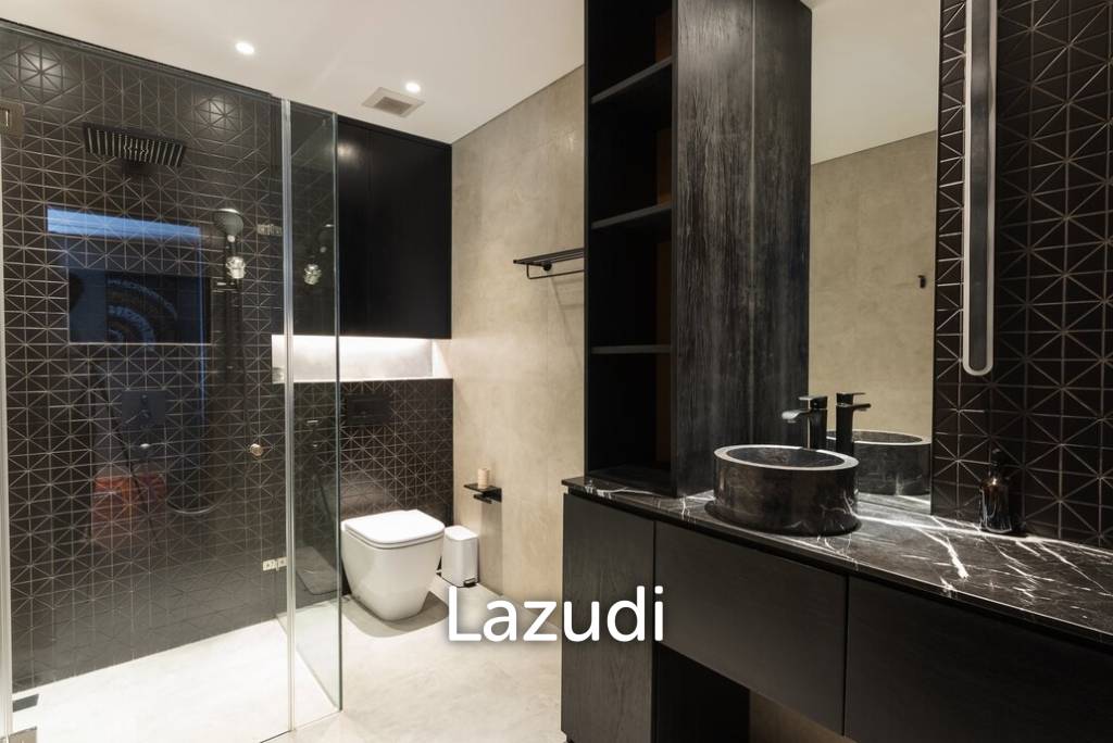 Luxury Oasis in Pererenan: Exquisite Bali Villa with Modern Amenities in Prime Location