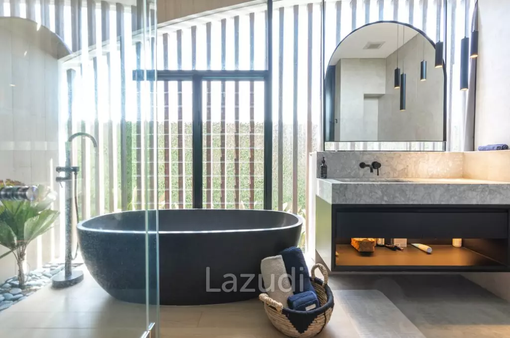 Luxury Oasis in Pererenan: Exquisite Bali Villa with Modern Amenities in Prime Location