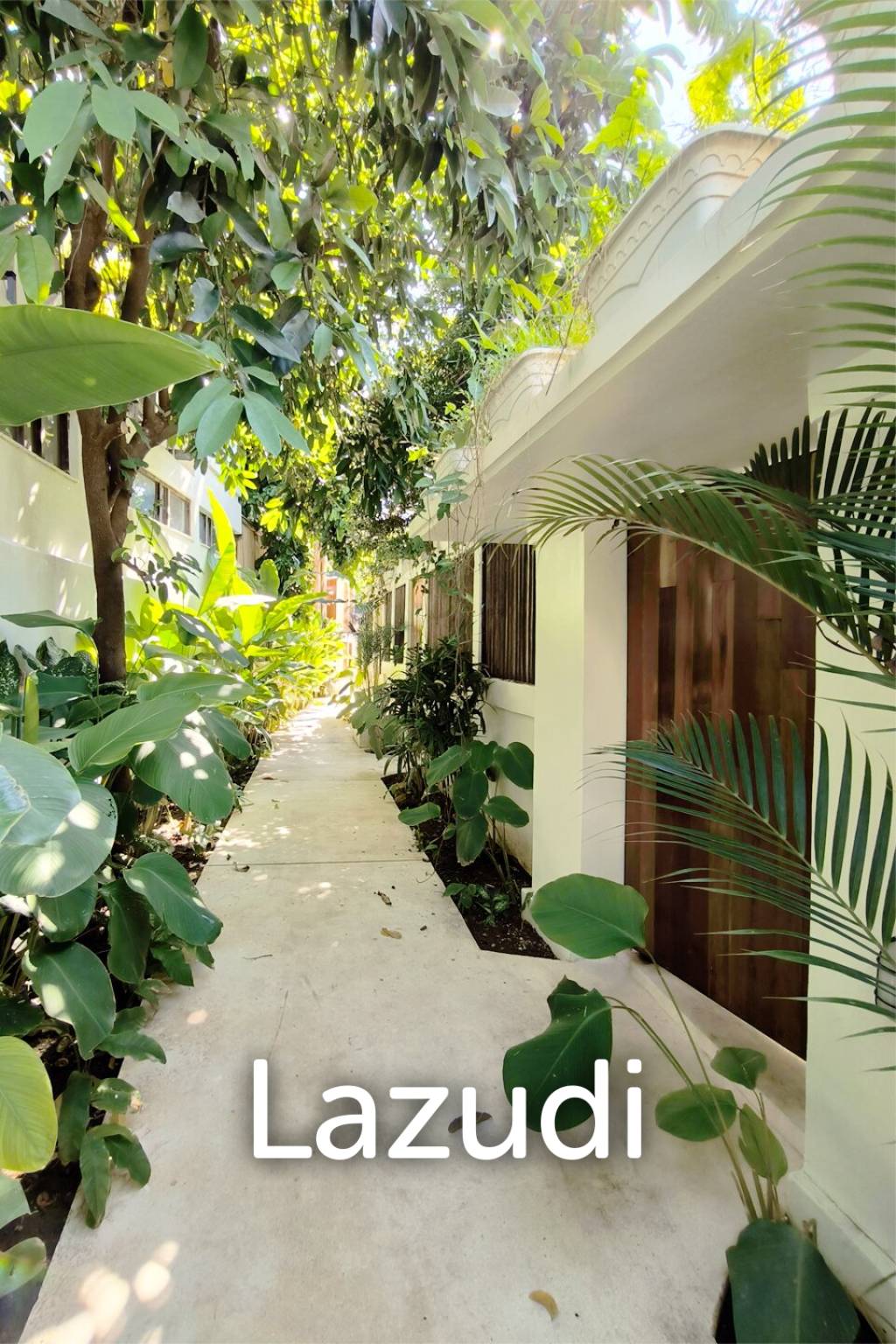 Unparalleled Comfort: Ultimate Investment Leasehold Resort Complex, Just Steps Away from Echo Beach