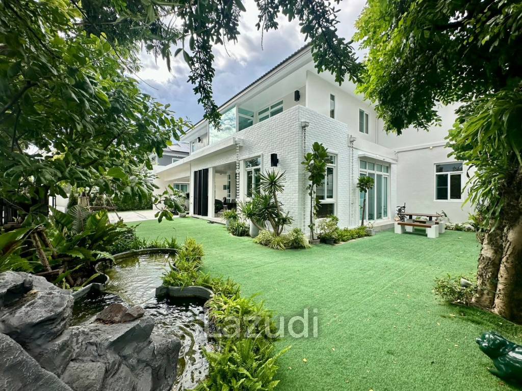 4 Bed 5 Bath 350 SQ.M Mantana 2 Bangna Km. 7