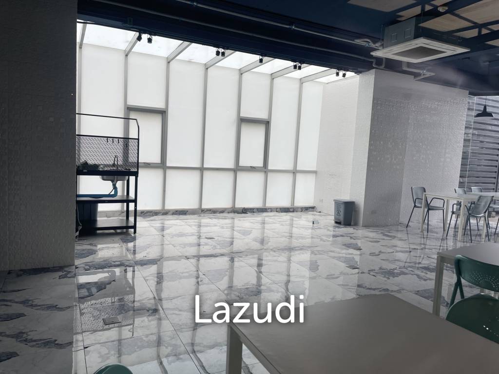 Ultra Luxury Restaurant Bar in Khlong Toei Bangkok
