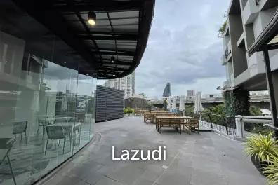 Ultra Luxury Restaurant Bar in Khlong Toei Bangkok
