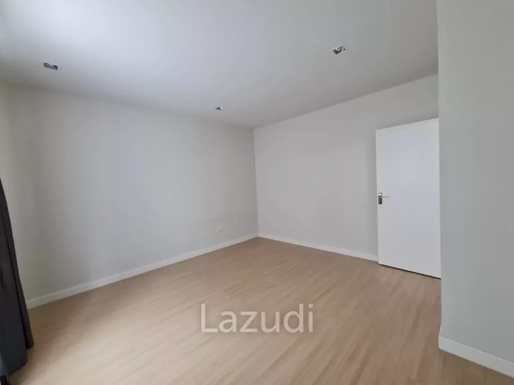 3 Bedroom 4 Bathroom 190 SQ.M Plex Bangna