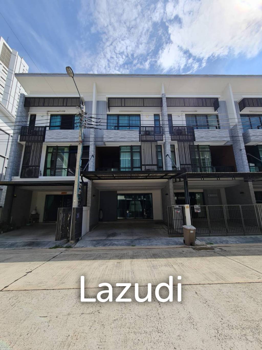 3 Bedroom 4 Bathroom 190 SQ.M Plex Bangna