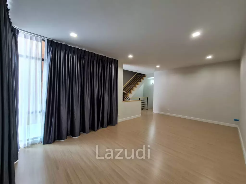 3 Bedroom 4 Bathroom 190 SQ.M Plex Bangna