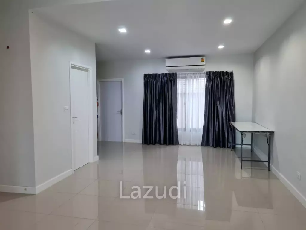 3 Bedroom 4 Bathroom 190 SQ.M Plex Bangna