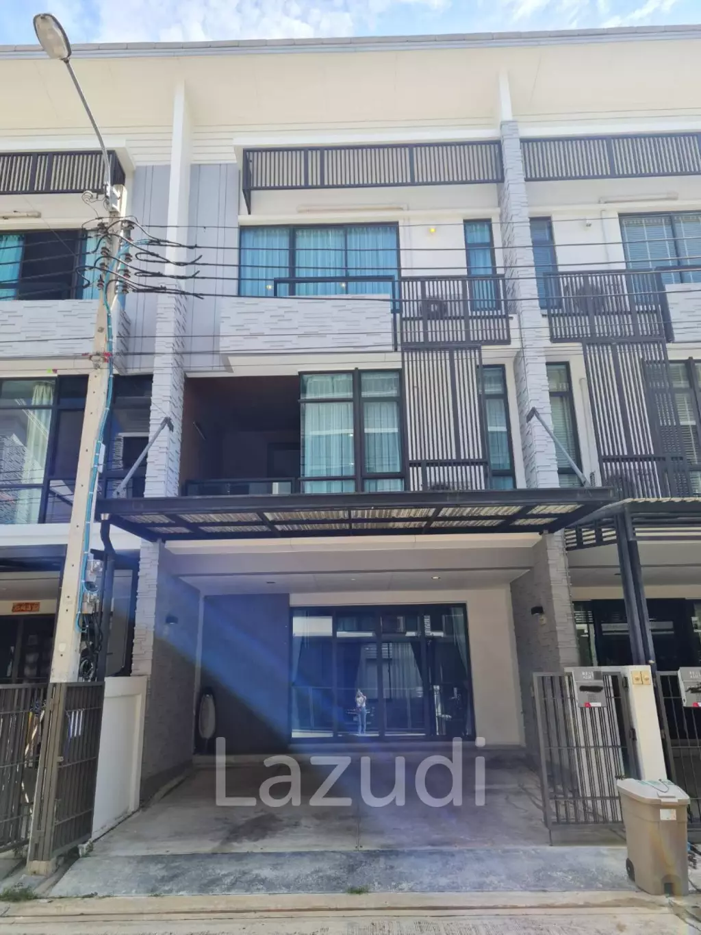3 Bedroom 4 Bathroom 190 SQ.M Plex Bangna