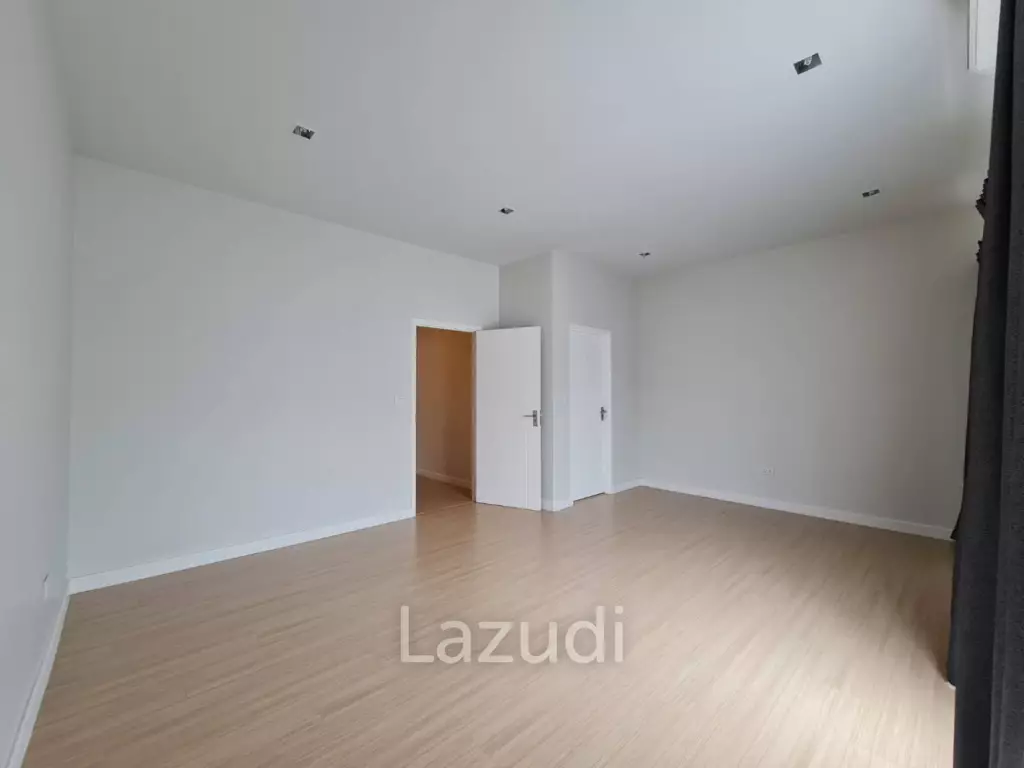 3 Bedroom 4 Bathroom 190 SQ.M Plex Bangna