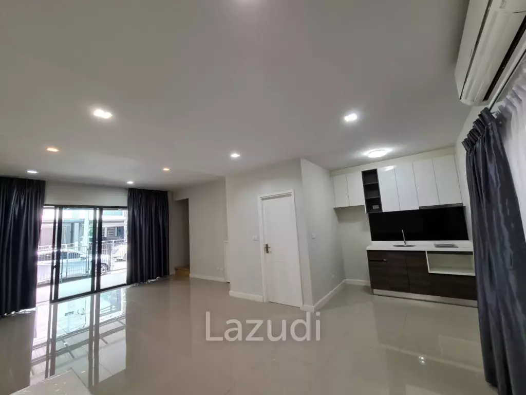 3 Bedroom 4 Bathroom 190 SQ.M Plex Bangna
