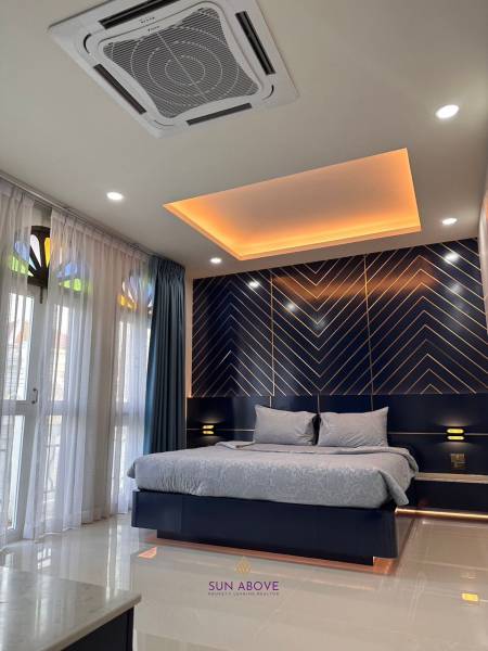 Luxurious 3 Bedroom Detached Villa in Ko Kaeo (near Royal Phuket Marina)