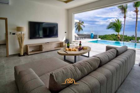 Luxurious 4/5-Bedroom Villa with Infinity Pool in Ko Samui