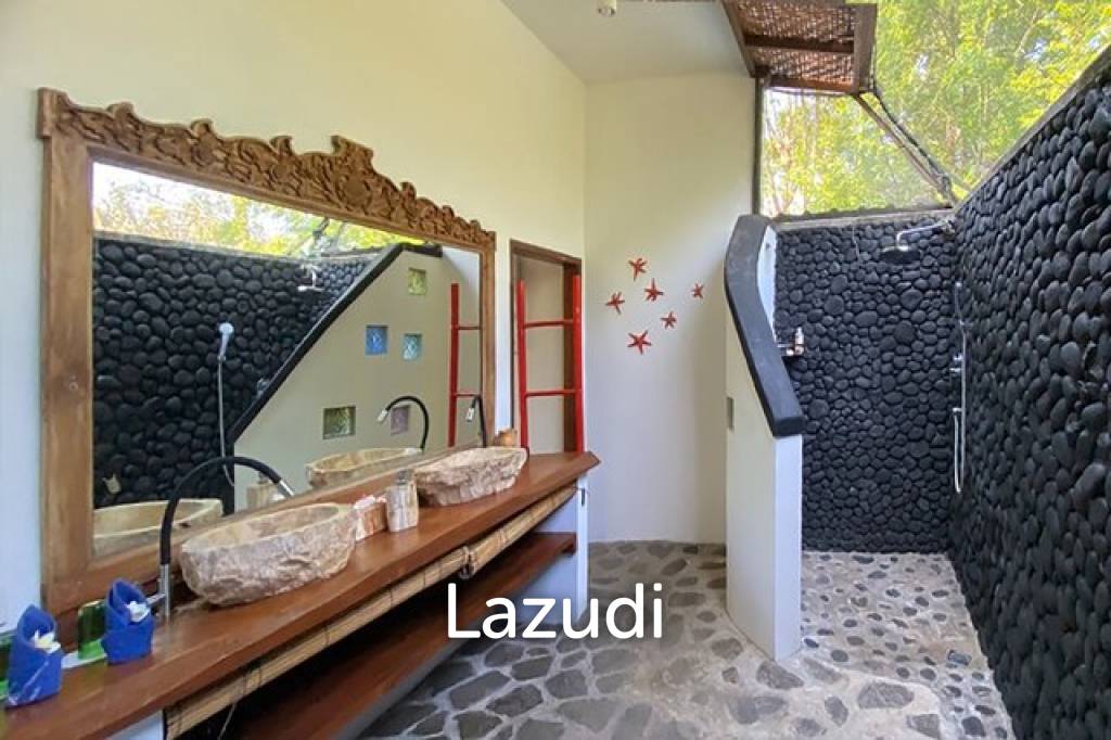 Idyllic 4 Villas & 4 Bungalows for Nature Isolation: A Retreat Center Freehold Property Close to Beach in Karangasem, Bali