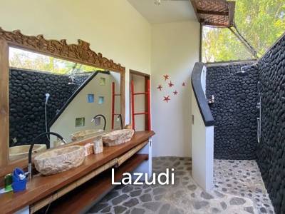 Idyllic 4 Villas & 4 Bungalows for Nature Isolation: A Retreat Center Freehold Property Close to Beach in Karangasem, Bali