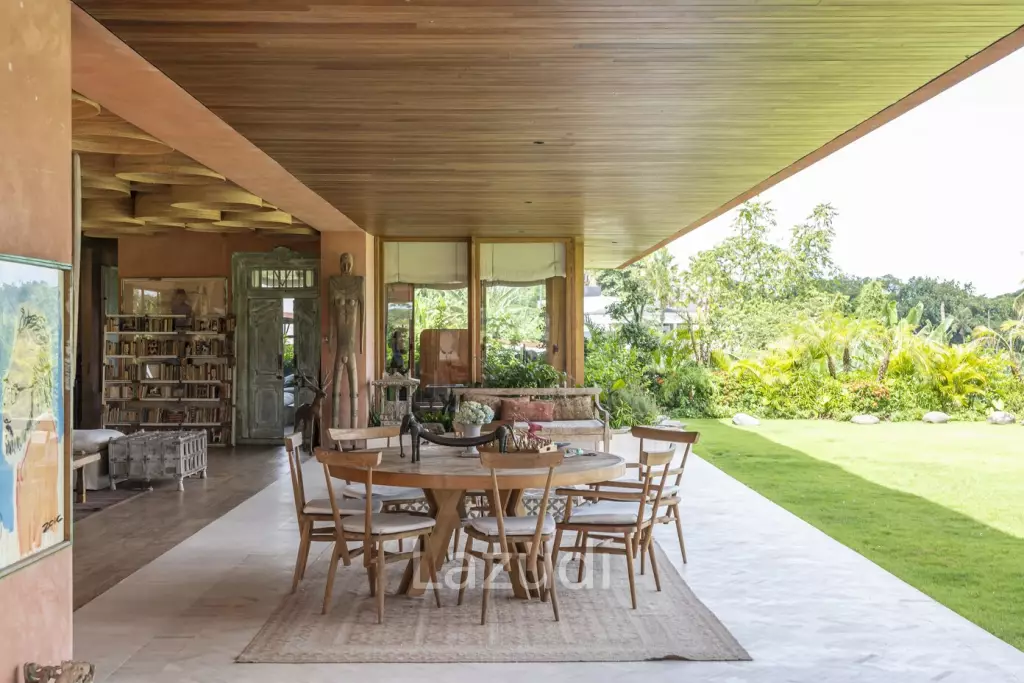 Luxurious 8 Bedroom Villa in Tumbak Bayuh, A Serene Family Retreat