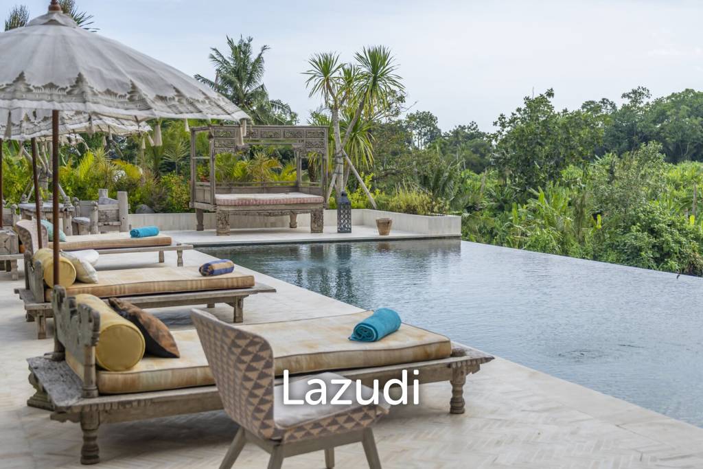 Luxurious 8 Bedroom Villa in Tumbak Bayuh, A Serene Family Retreat