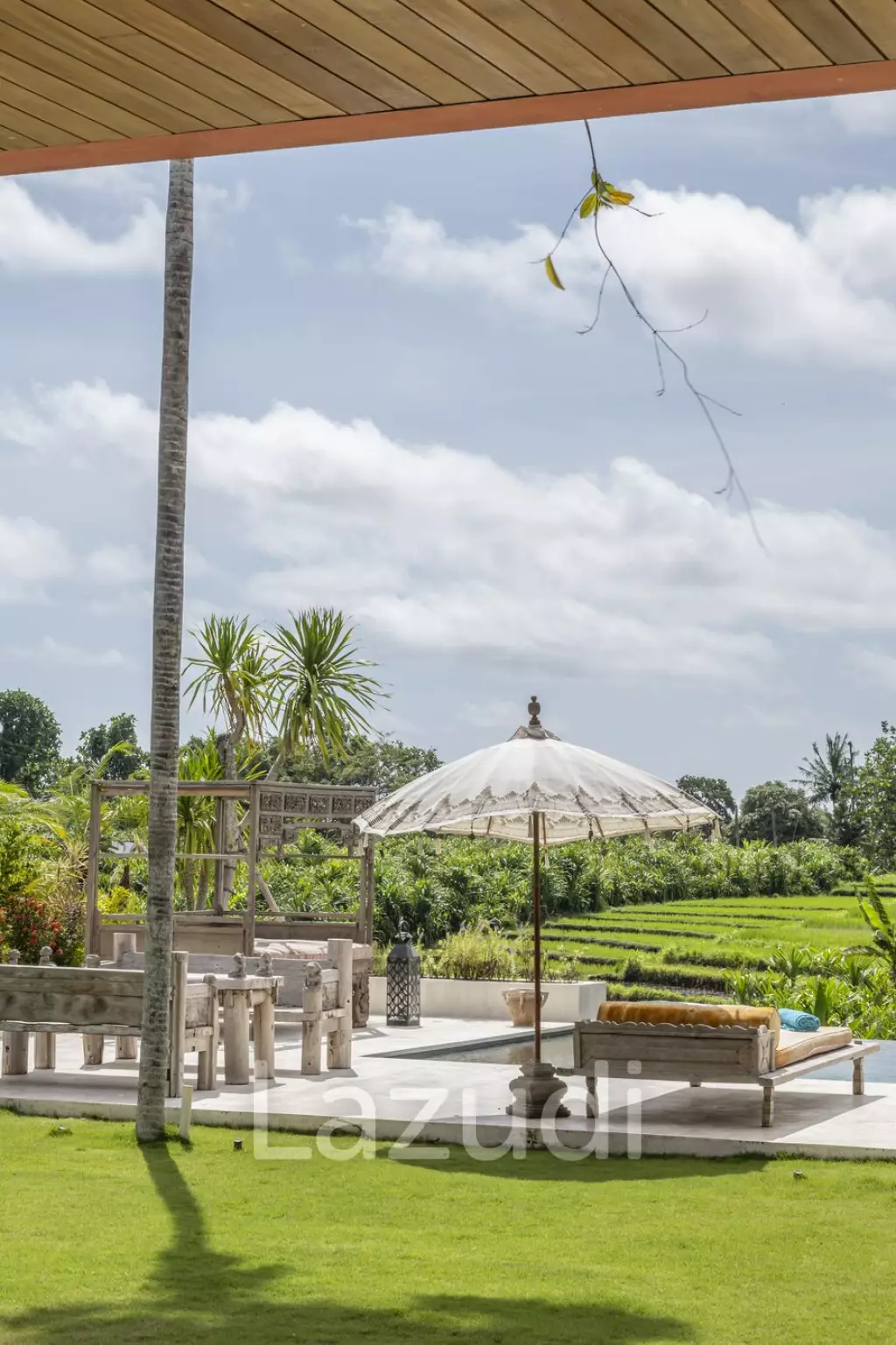 Luxurious 8 Bedroom Villa in Tumbak Bayuh, A Serene Family Retreat