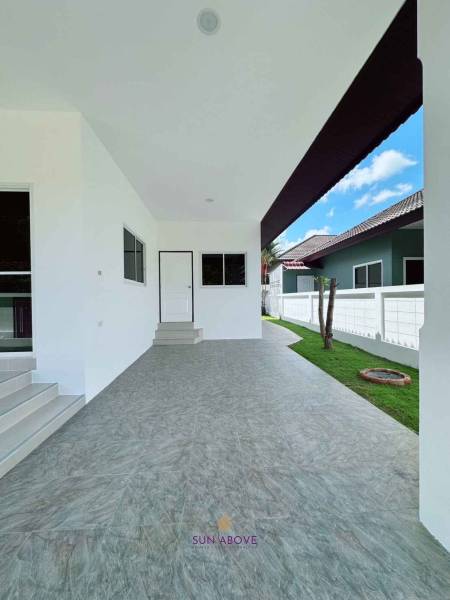 3-Bedroom Villa For Sale In Paklok