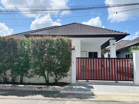 3-Bedroom Villa For Sale In Paklok