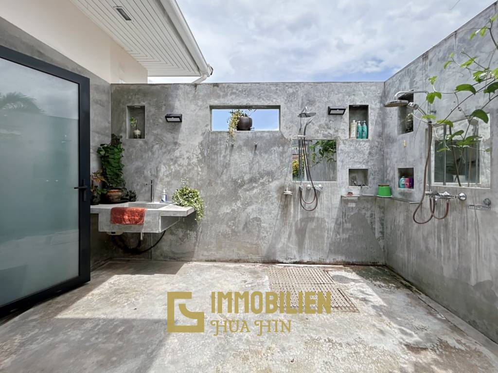 1,200 Kvm 3 Seng 2 Bad Villa for Salg