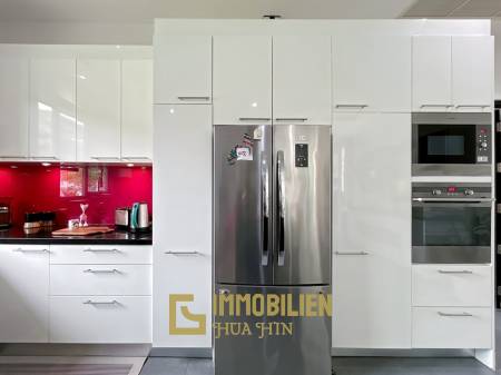 1,200 Kvm 3 Seng 2 Bad Villa for Salg