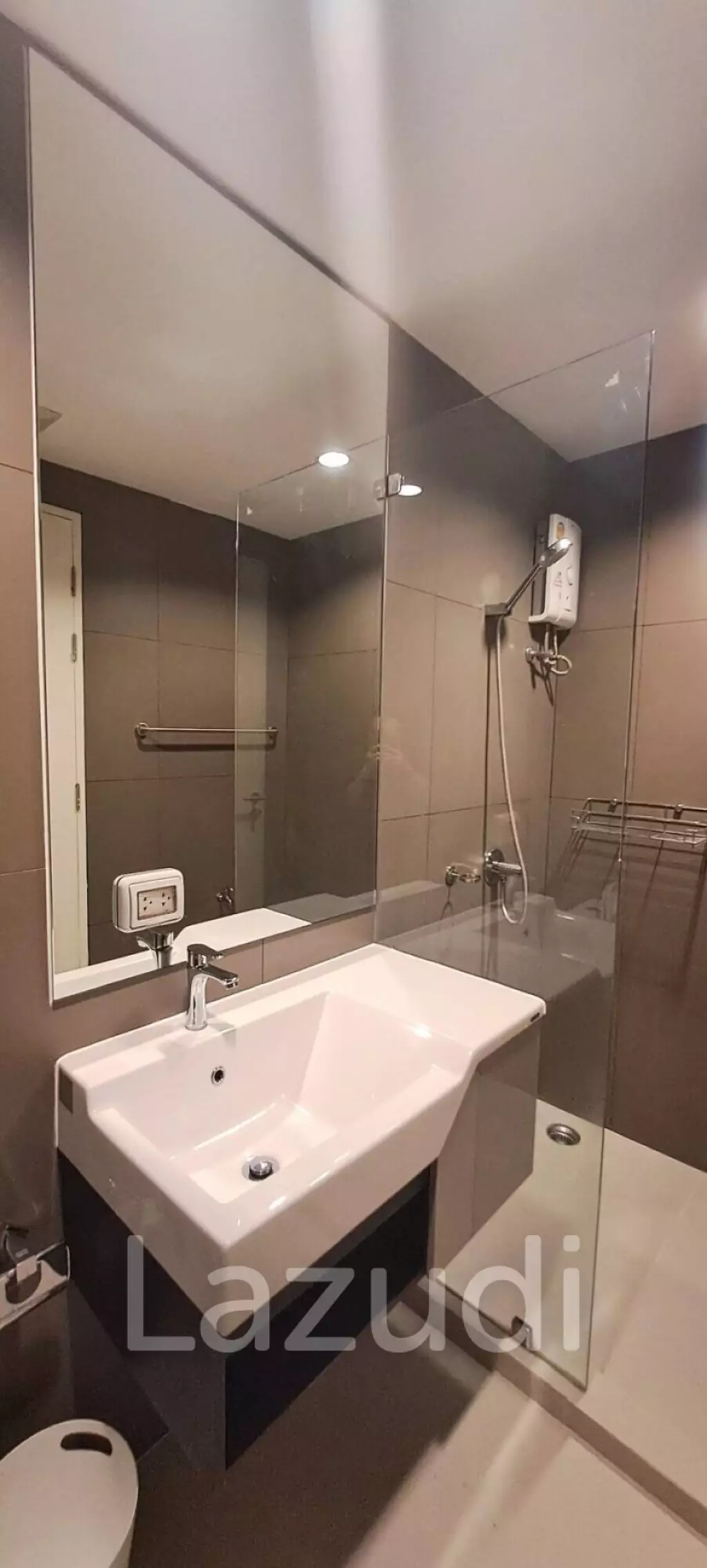 2 Bed 2 Bath 67 SQ.M Movenpick Residences Ekkamai