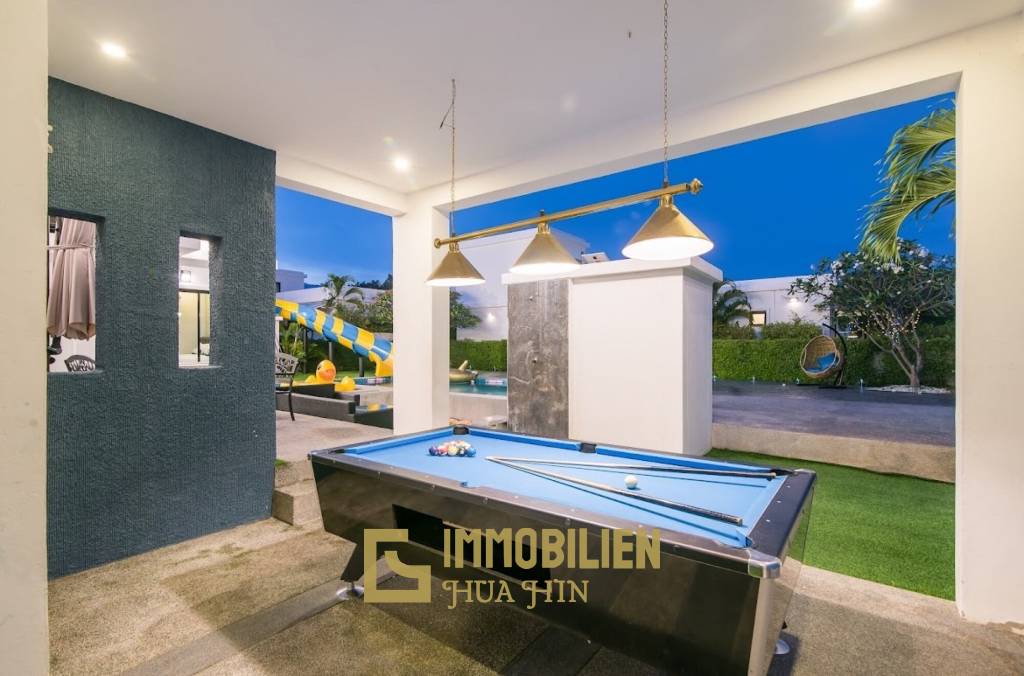 Taradol: Pool Villa mit 3 Schlafzimmern und 4 Badezimmern in Soi 6