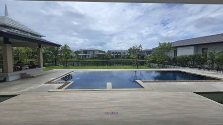 Stunning Ultra-Luxury Lake View Pool Villa in Laguna