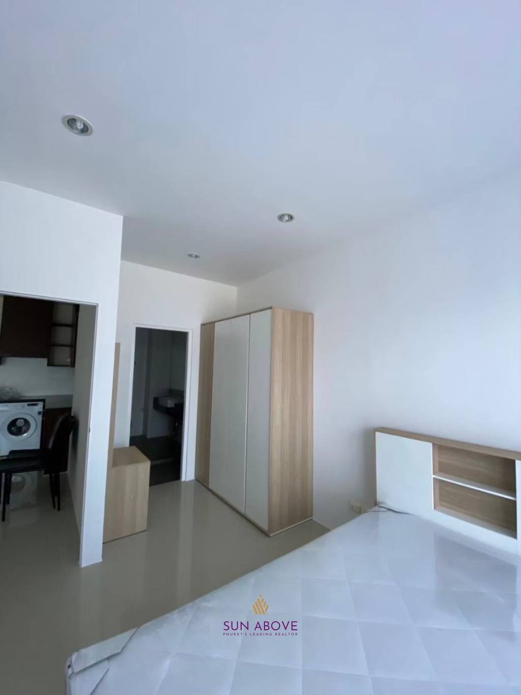 2-Bed Condo Pool View in Chic Karon Condominium