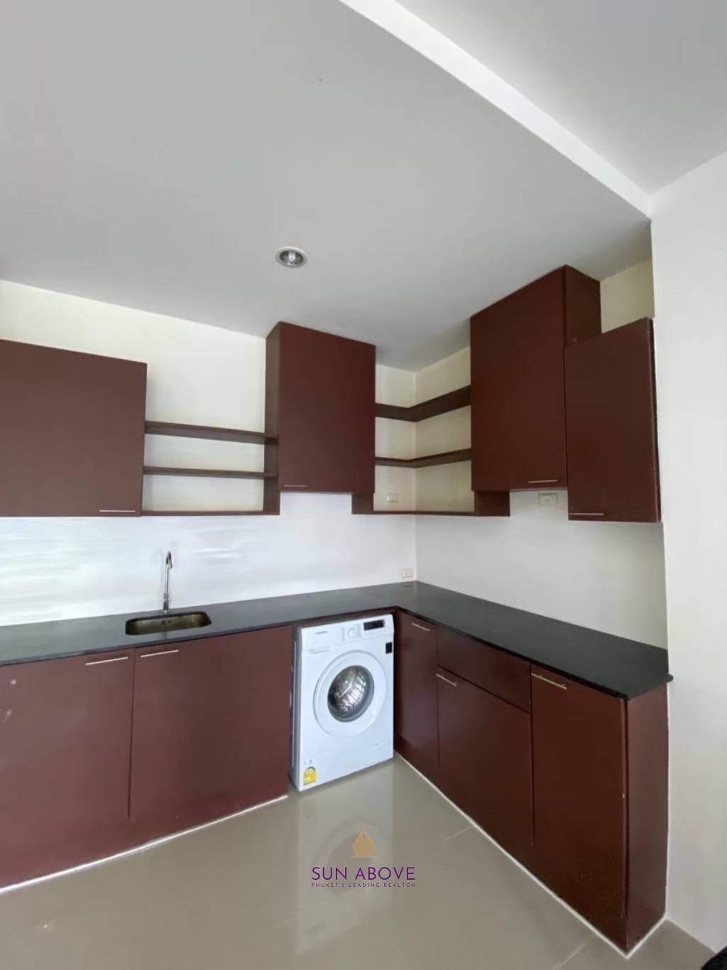 2-Bed Condo Pool View in Chic Karon Condominium