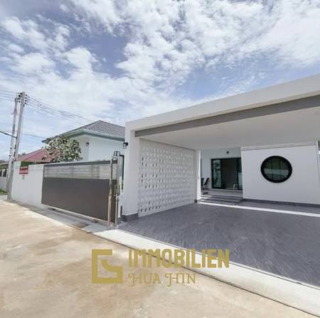 NEW VILLA NEAR BLACK MOUNTAIN WATER PARK  : 3 bed pool villa