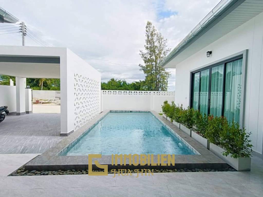 NEW VILLA NEAR BLACK MOUNTAIN WATER PARK  : 3 bed pool villa