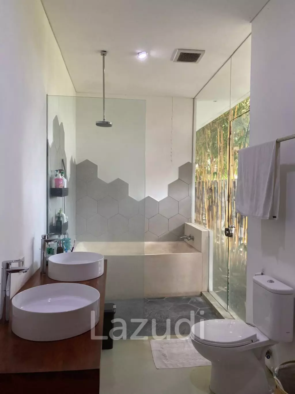 SPACIOUS VILLA IN GIANYAR WITH LEASEHOLD OWNERSHIP