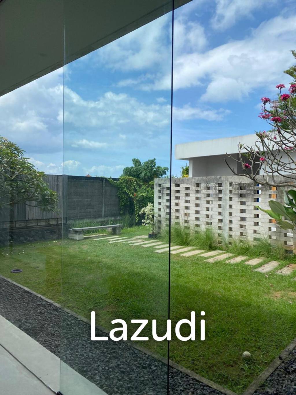 SPACIOUS VILLA IN GIANYAR WITH LEASEHOLD OWNERSHIP