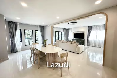 4 Bed 5 Bath 303 SQ.M Centro Bangna Village