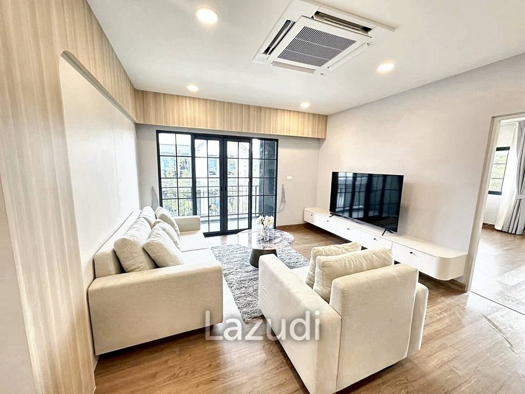 4 Bed 5 Bath 303 SQ.M Centro Bangna Village