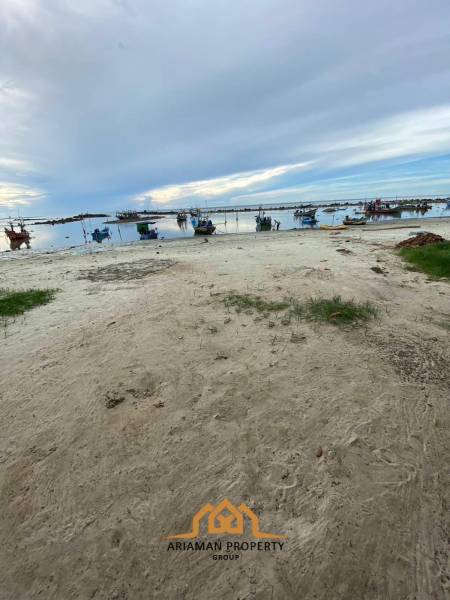 400sqm Beachfront Land for Sale in Hua Thanon