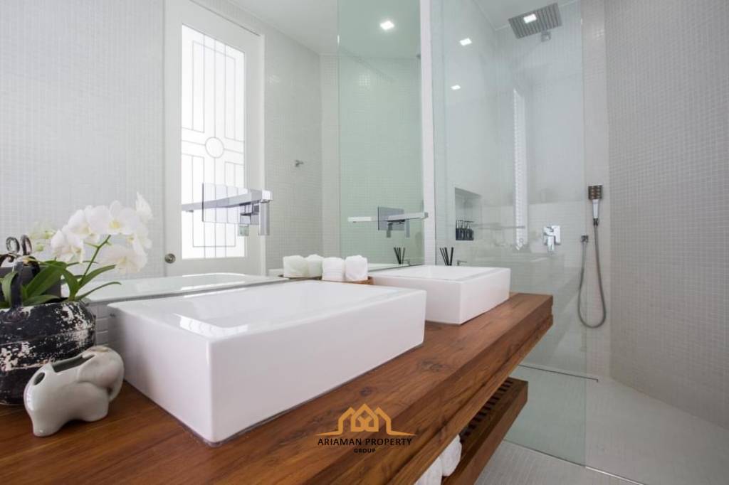 220 m² 3 Chambre 3 Salle de bain Villa Pour Louer