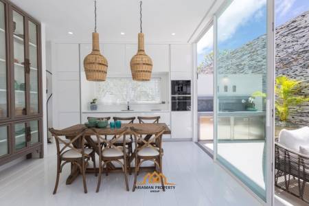 Stunning Modern Villa with Ocean Views in Plai laem