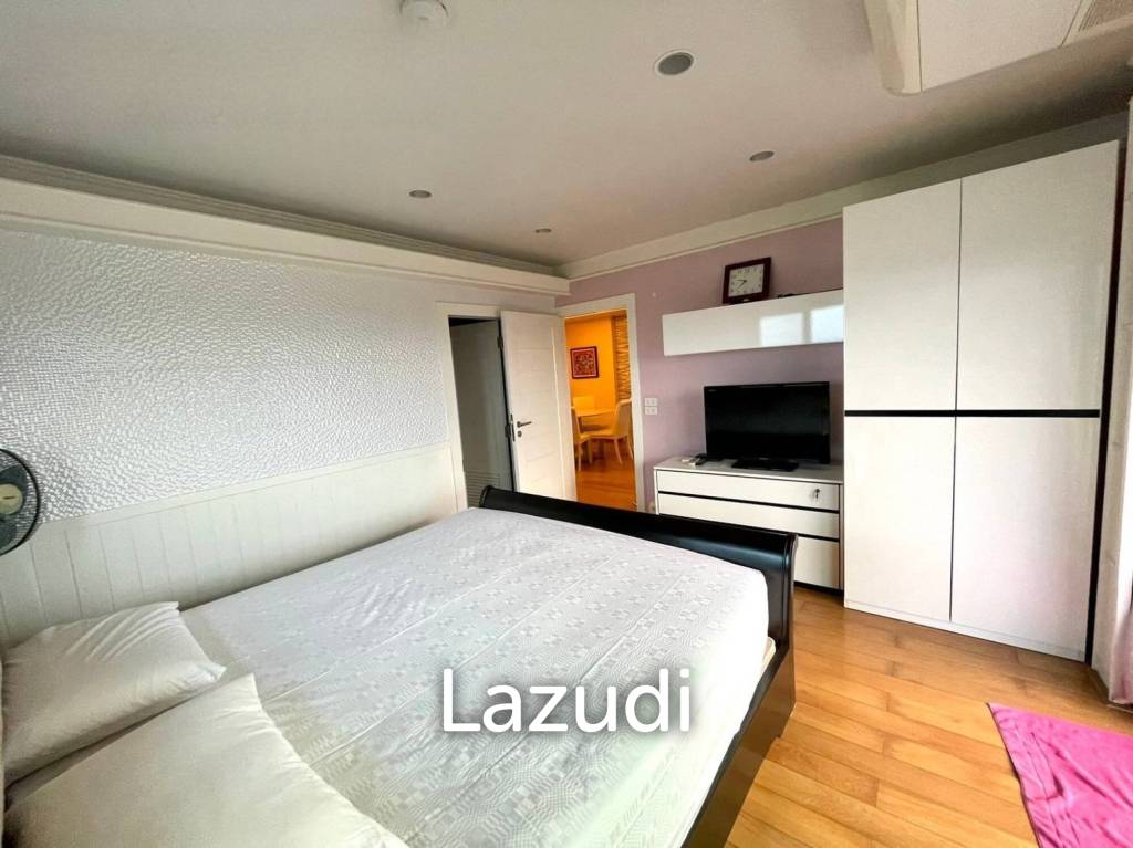 CHA AM LAGUNA CONDOMINIUM : Stunning 2 Bed Beachfront Condo at Cha am