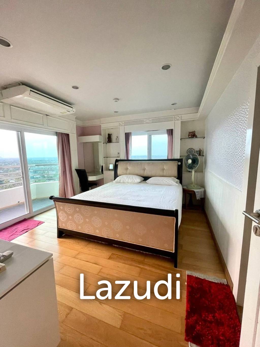 CHA AM LAGUNA CONDOMINIUM : Stunning 2 Bed Beachfront Condo at Cha am