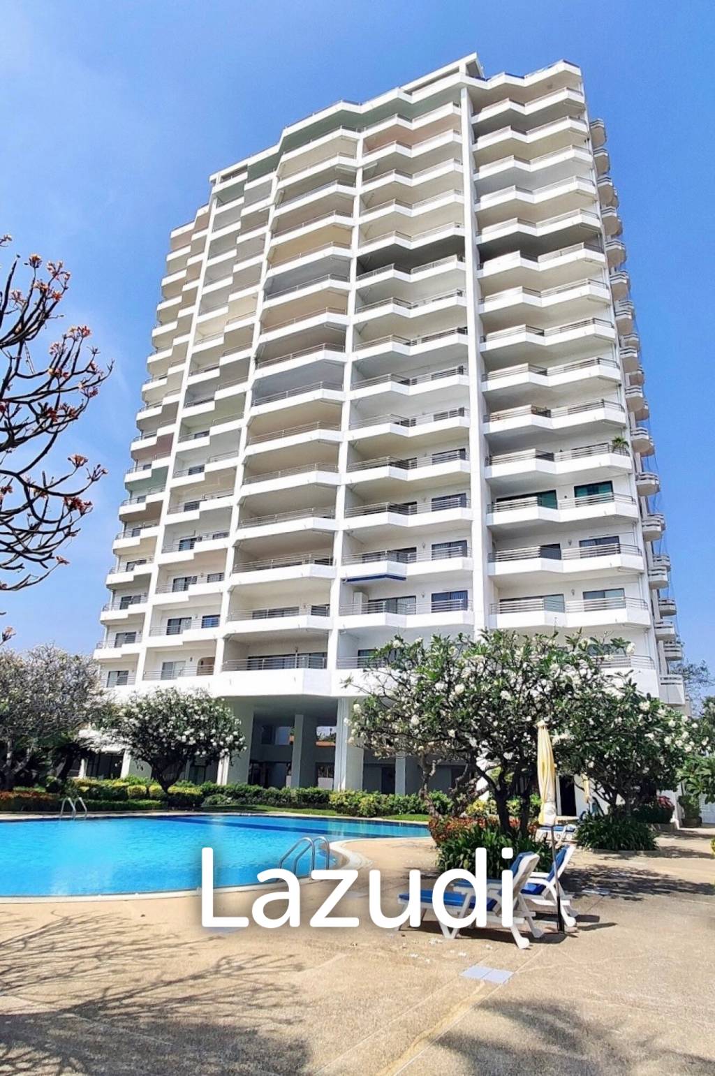 CHA AM LAGUNA CONDOMINIUM : Stunning 2 Bed Beachfront Condo at Cha am